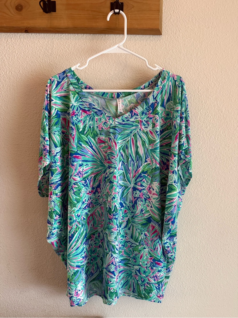 Floral Leaf Print Scoop Neck Women’s Top in Green